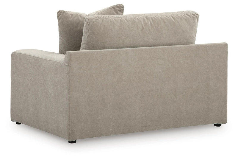 Maxton Heights Oversized Chair