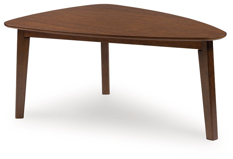 Lyncott Table (Set of 3)